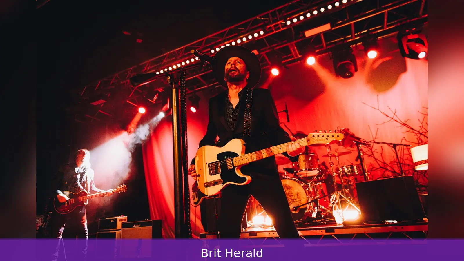 Kiefer Sutherland UK tour: intimate shows praised, some tickets discounted